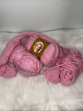 Soft Pink  Knit Yarn - Women's Accessories